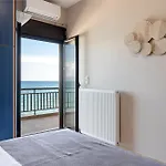 Апартаменты Flat On The Sea Порос