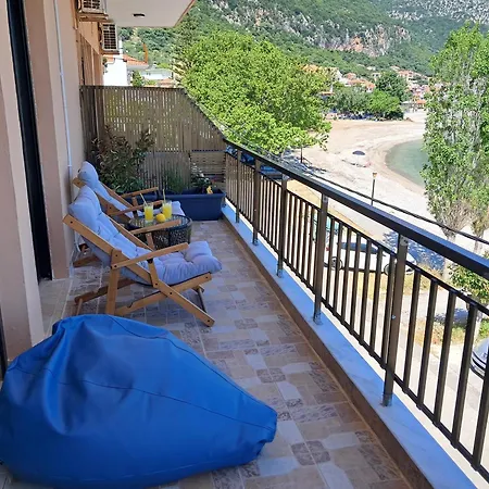 Апартаменты Flat On The Sea